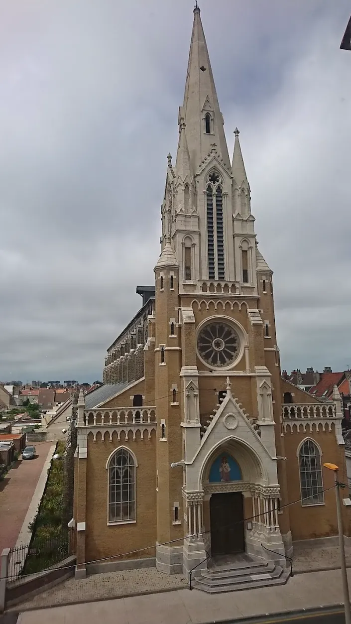 Église catholique du Sacré-Cœur-de-Jésus à Calais
