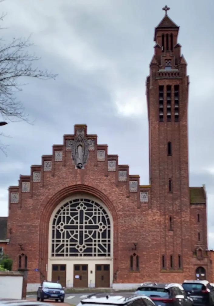 Église catholique Notre-Dame-de-Lourdes à Croix
