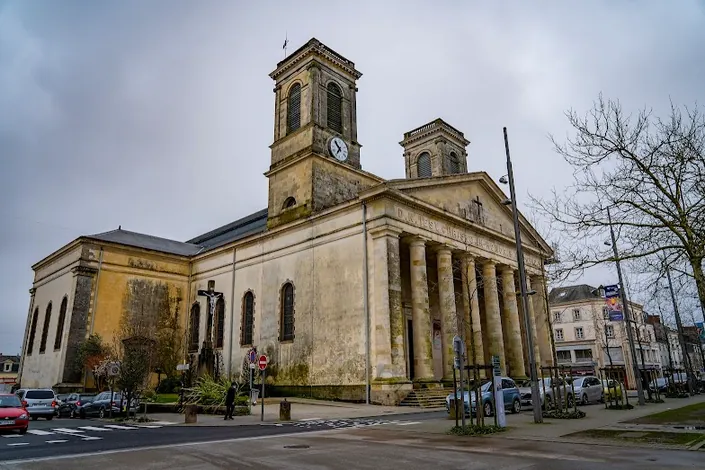 Église Saint-Louis de La Roche-sur-Yon